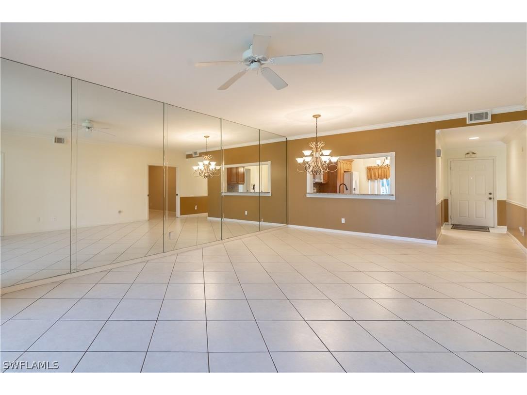 725 Saratoga Circle #A103 Naples FL 34104 225069633 image17
