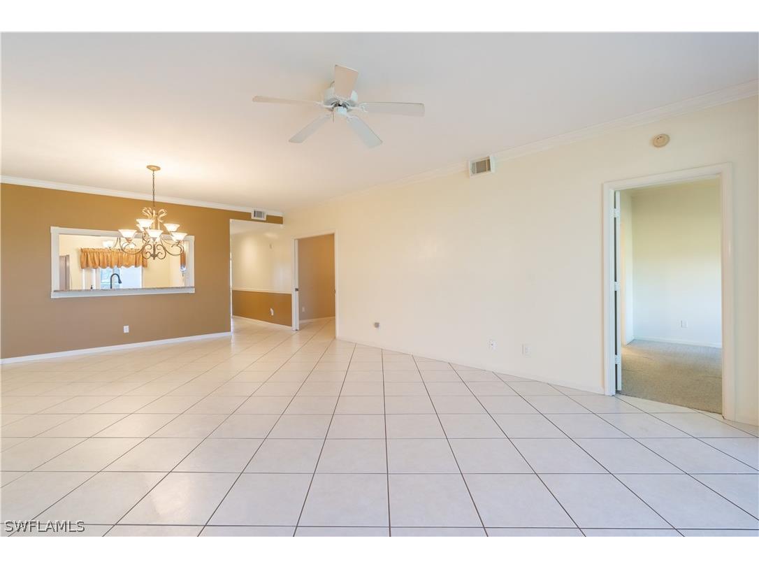 725 Saratoga Circle #A103 Naples FL 34104 225069633 image18