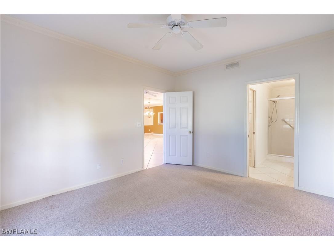 725 Saratoga Circle #A103 Naples FL 34104 225069633 image22