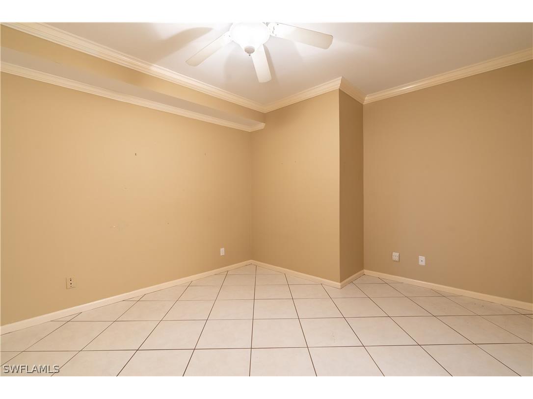 725 Saratoga Circle #A103 Naples FL 34104 225069633 image8