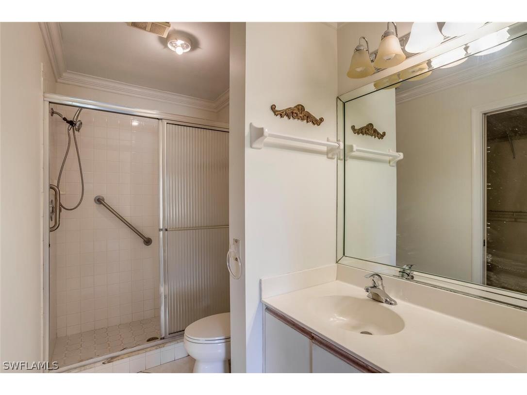 725 Saratoga Circle #A103 Naples FL 34104 226012171 image16