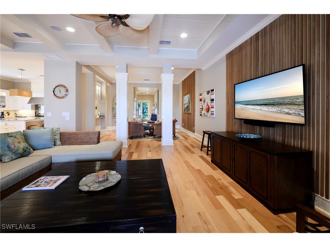725 West Lake Drive Naples FL 34102 225082522 image9