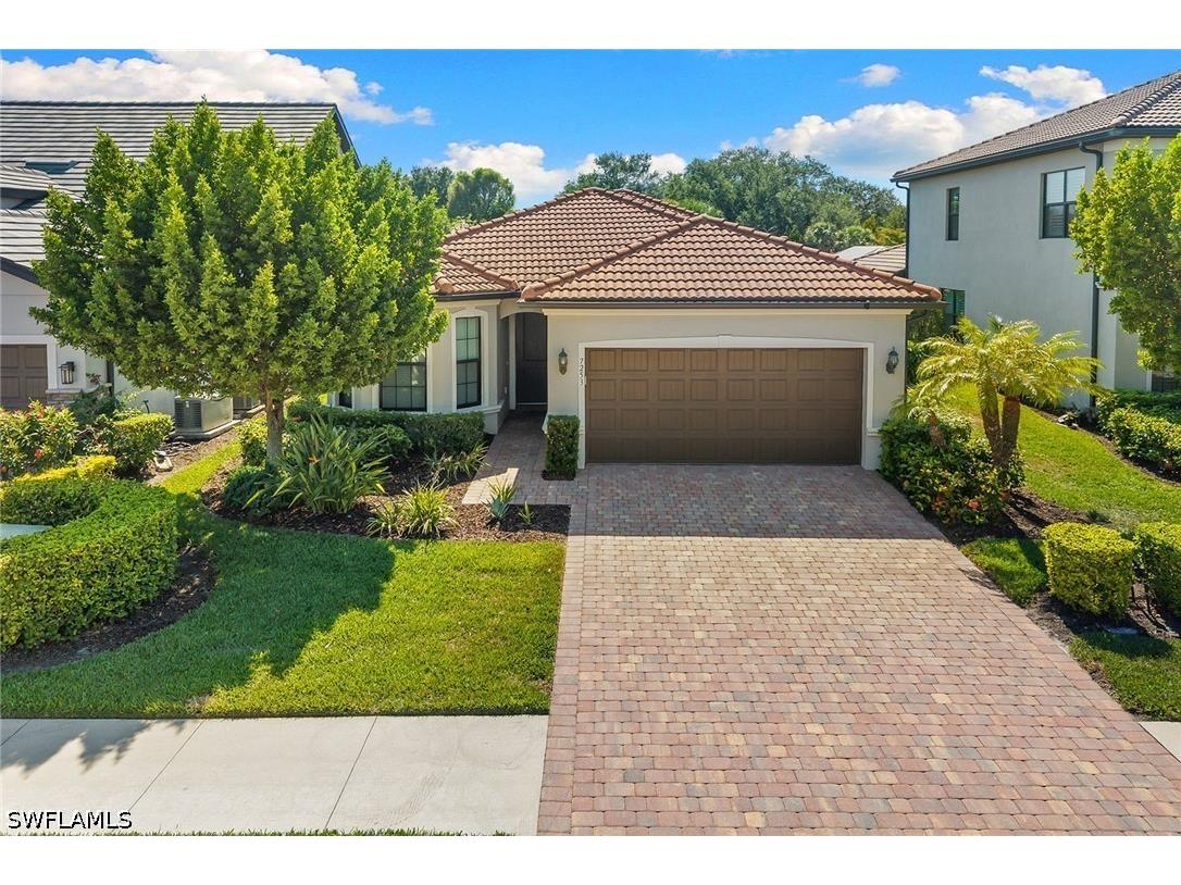 7253 Wilton Drive Naples FL 34109 226020017 image2