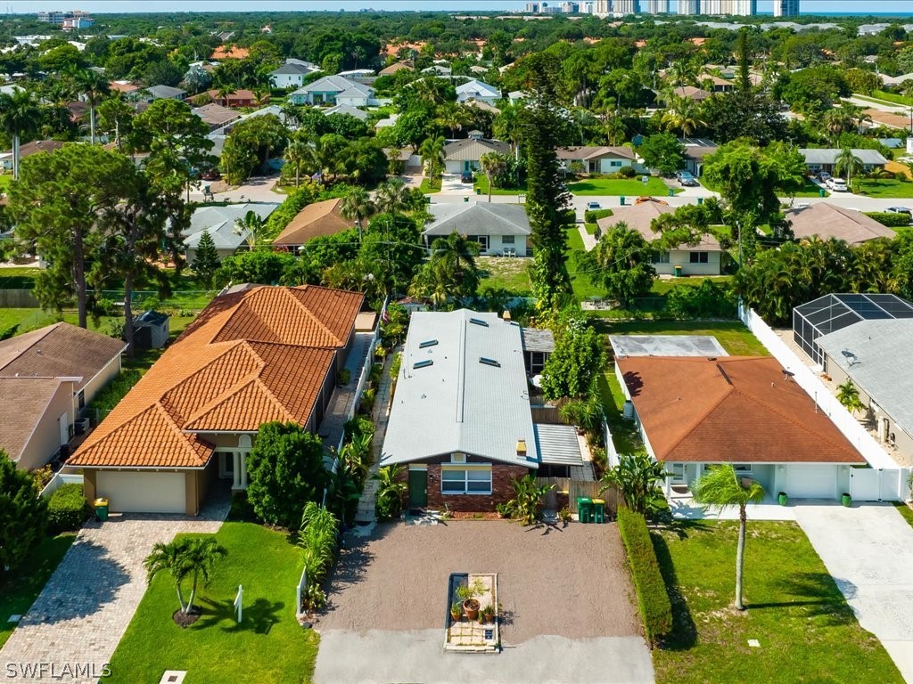 726 95th Avenue N Naples FL 34108 222049946 image1