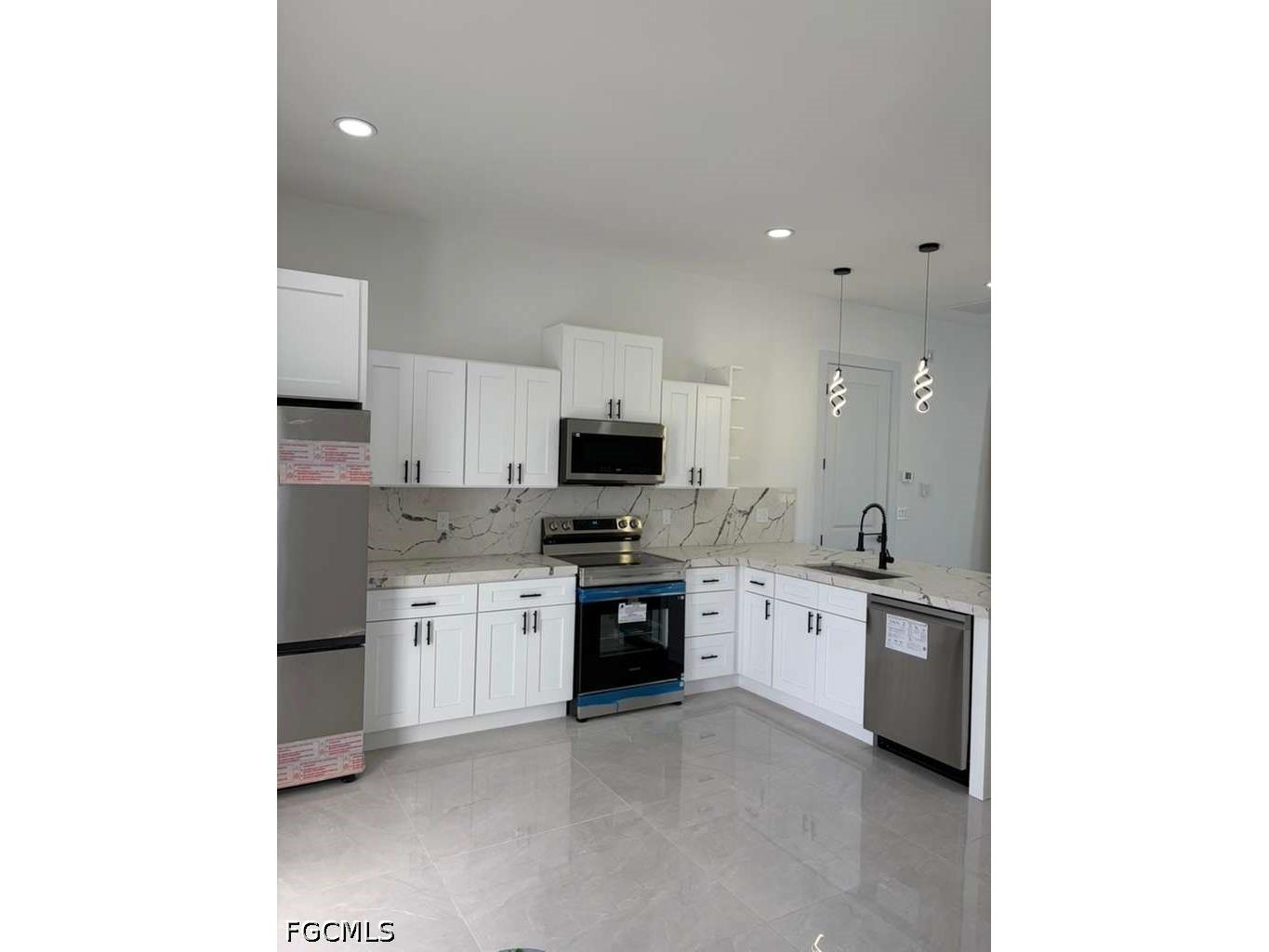 726 Clancy Street E Lehigh Acres FL 33974 2025026118 image1