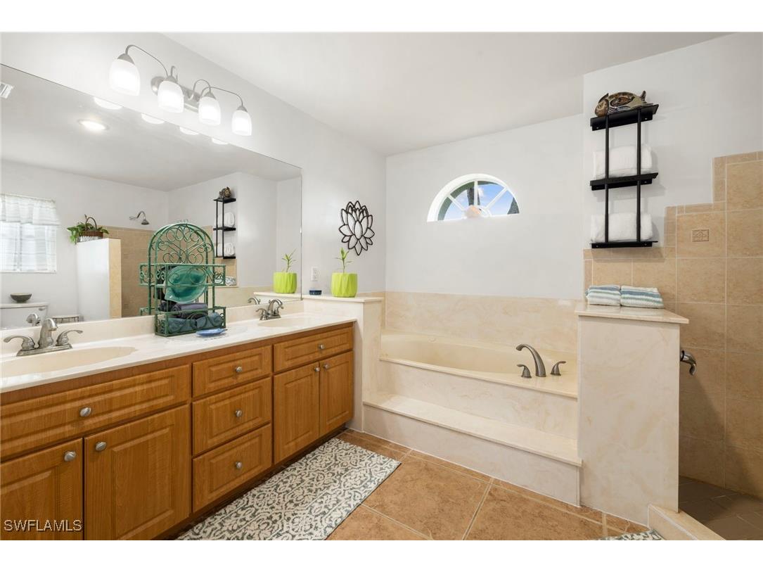 726 NW 37th Place Cape Coral FL 33993 225073950 image24