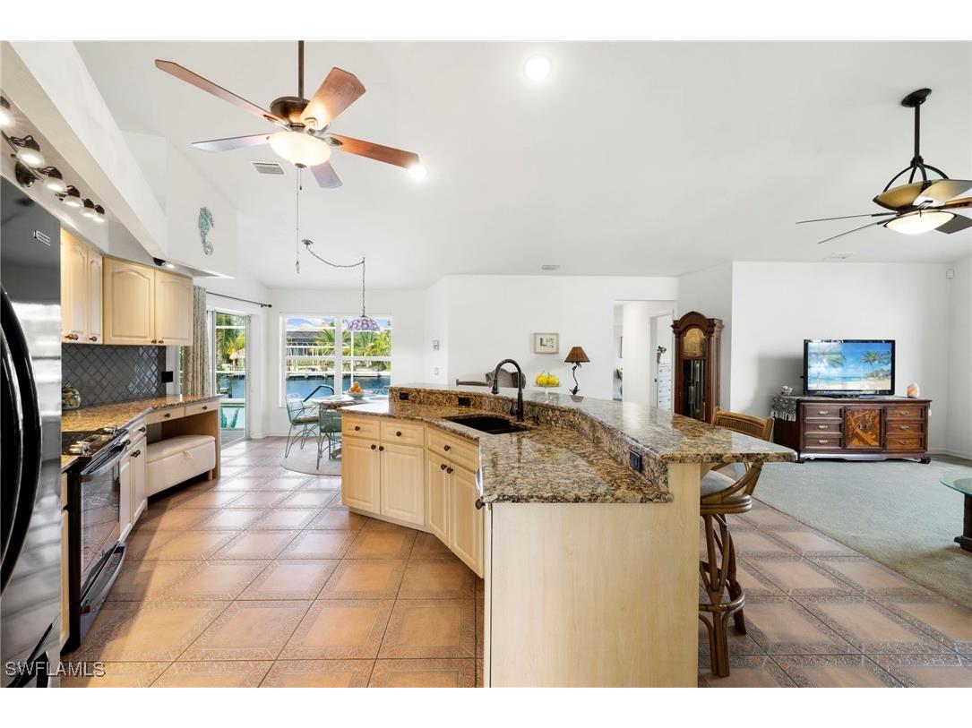726 NW 37th Place Cape Coral FL 33993 225073950 image9