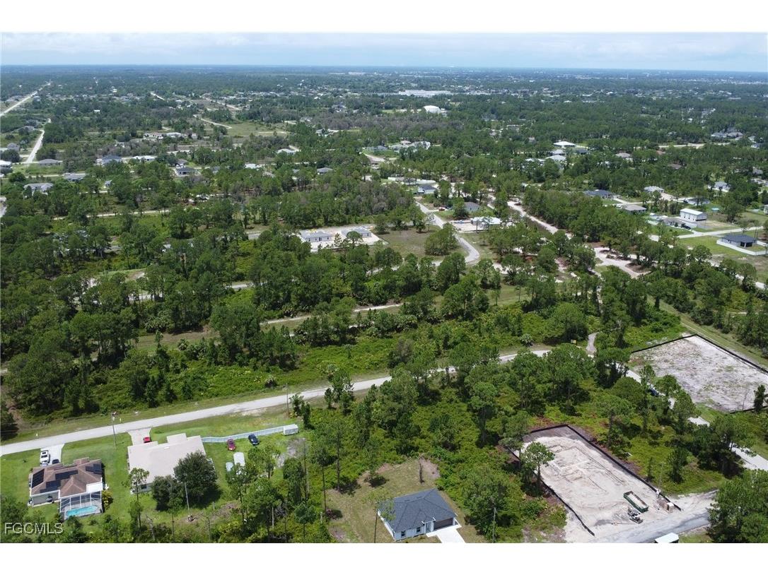 726 Pinecastle Drive Lehigh Acres FL 33974 2025005656 image4