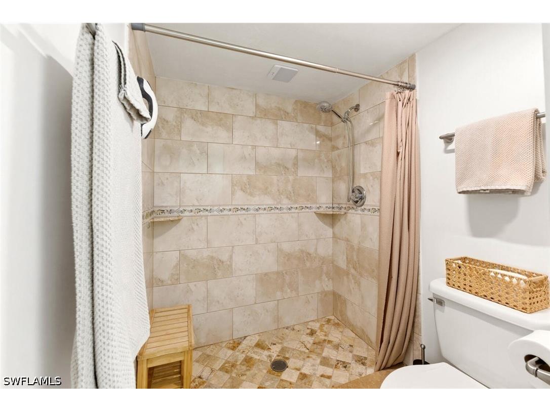 7260 Coventry Court #405 Naples FL 34104 226012683 image20