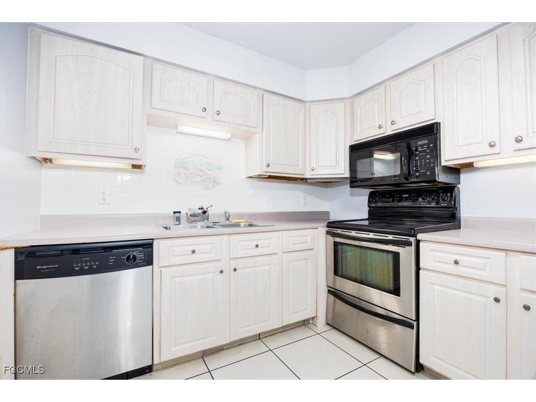 7261 Albany Road Fort Myers FL 33967 2026006192 image8