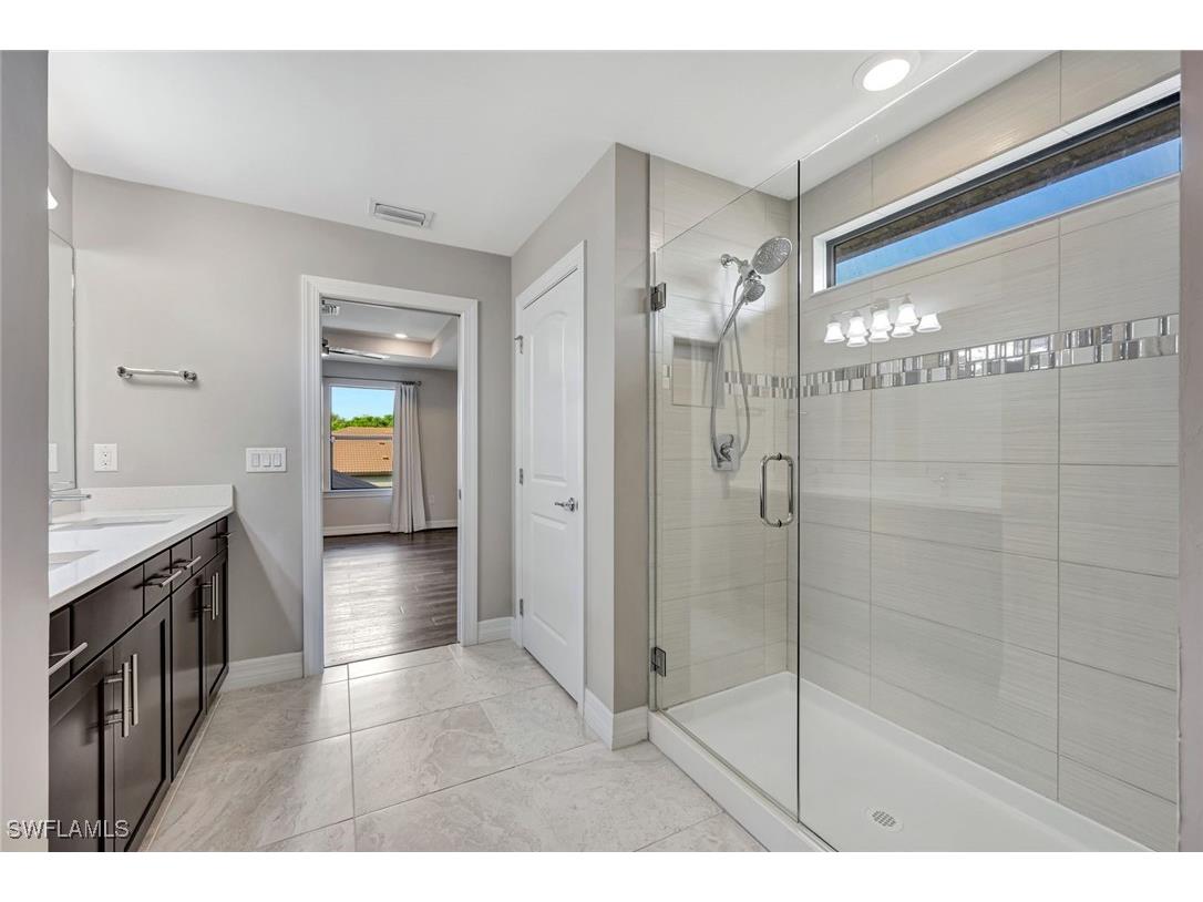 7265 Wilton Drive Naples FL 34109 225074042 image11