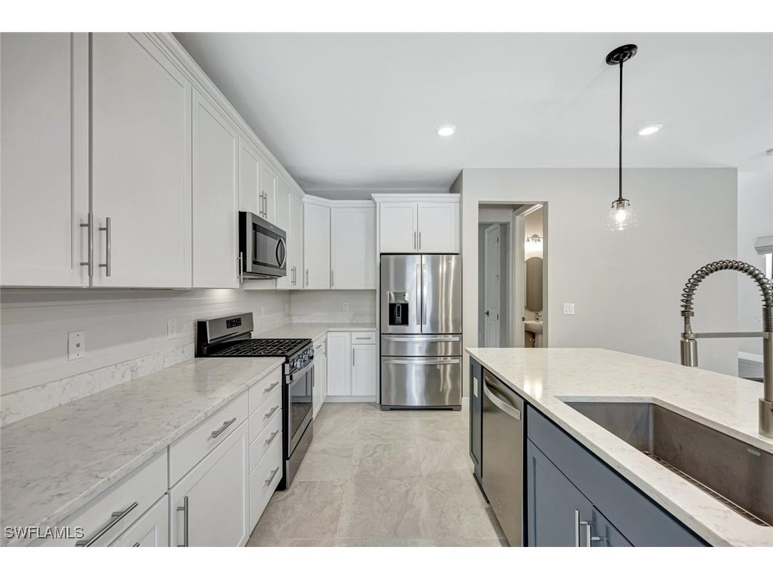 7265 Wilton Drive Naples FL 34109 225074042 image19