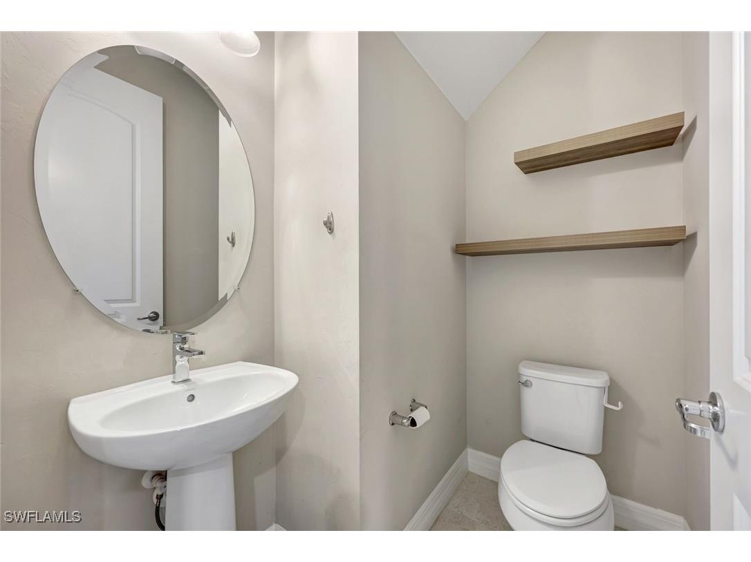 7265 Wilton Drive Naples FL 34109 225074042 image20