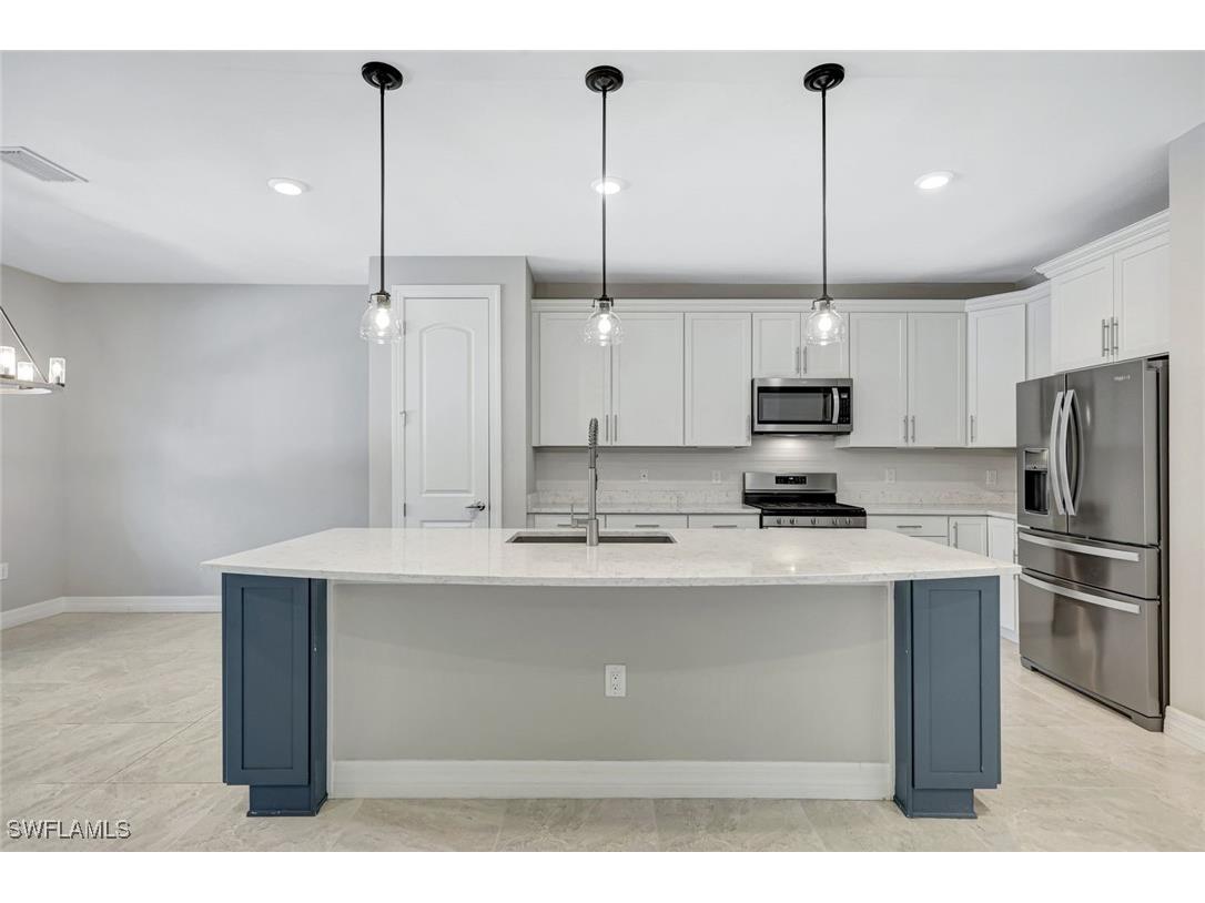 7265 Wilton Drive Naples FL 34109 225074042 image21