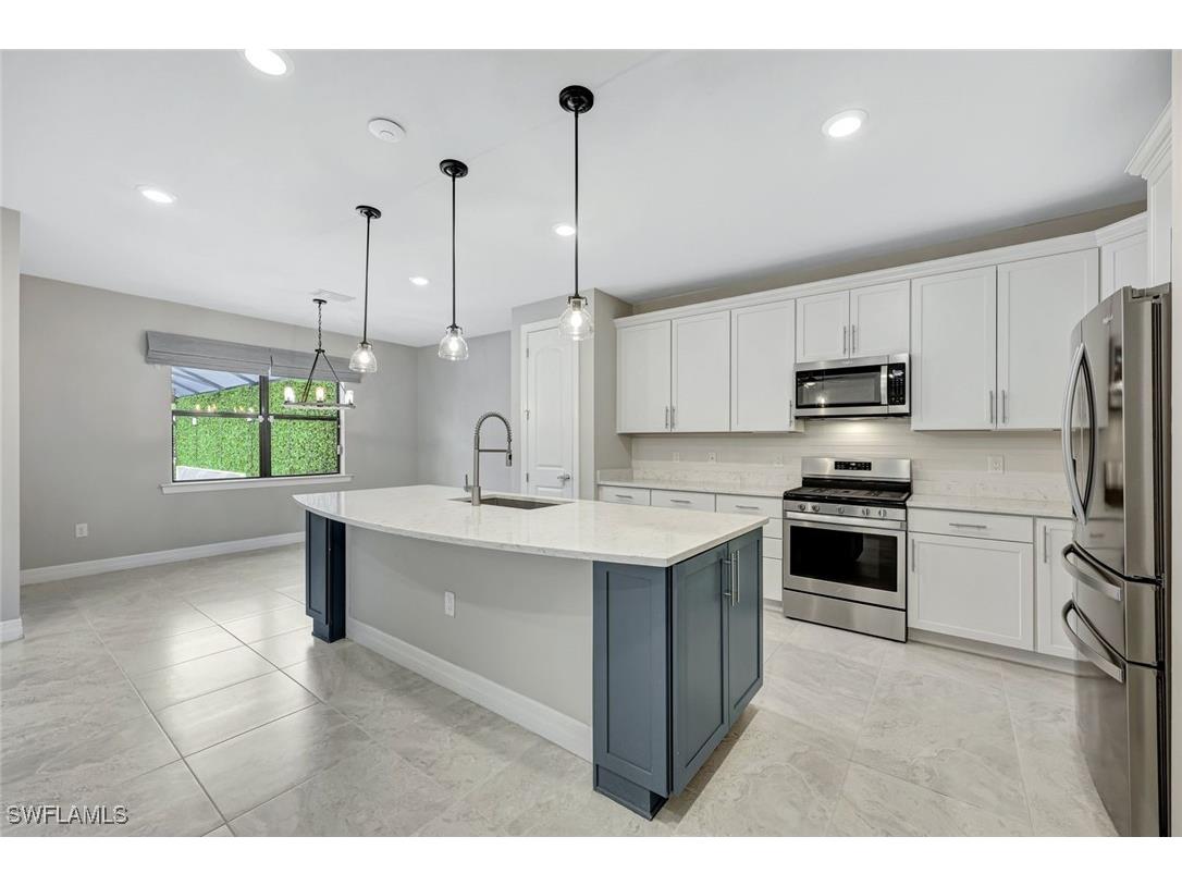 7265 Wilton Drive Naples FL 34109 225074042 image22