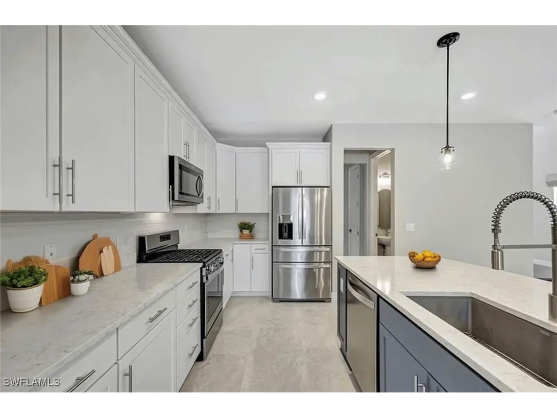 7265 Wilton Drive Naples FL 34109 225074042 image4