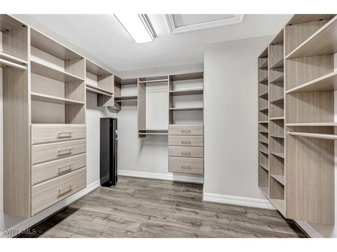 7265 Wilton Drive Naples FL 34109 225074042 image9