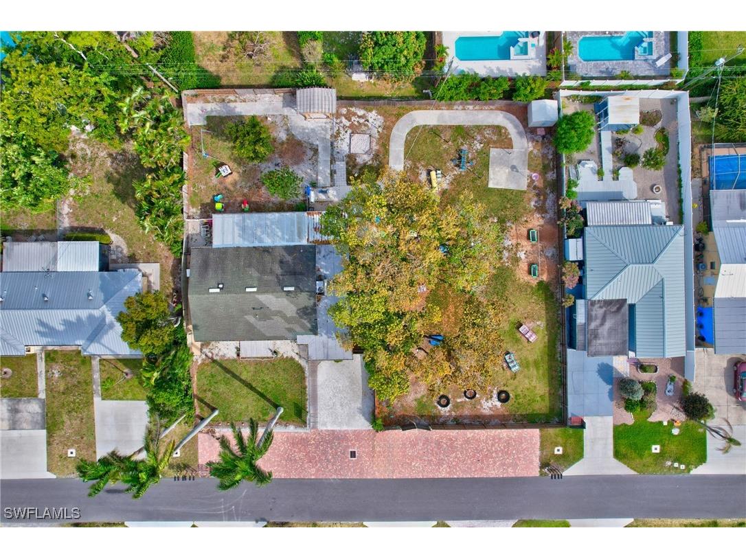 727 & 731 108th Avenue N Naples FL 34108 225072882 image3