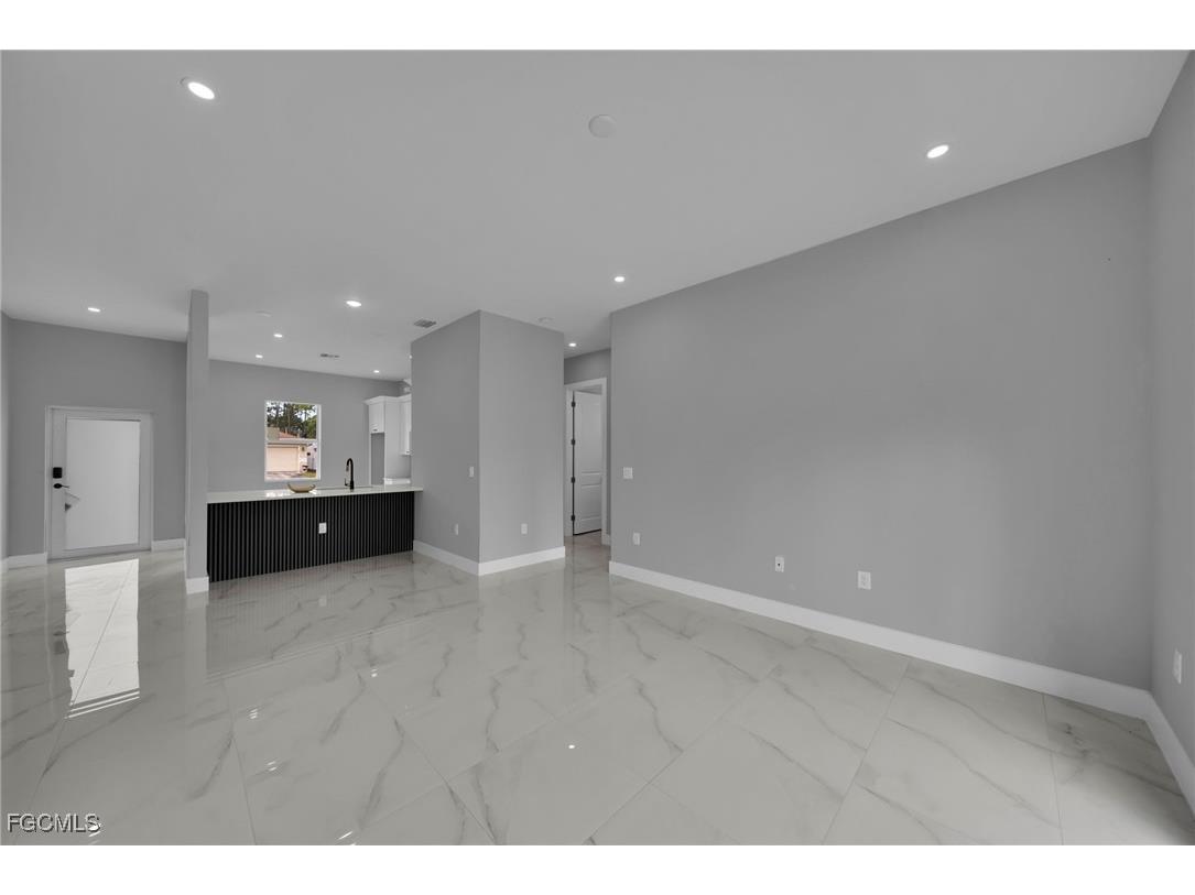 727 Santa Lucia Avenue S Lehigh Acres FL 33974 2026002433 image11