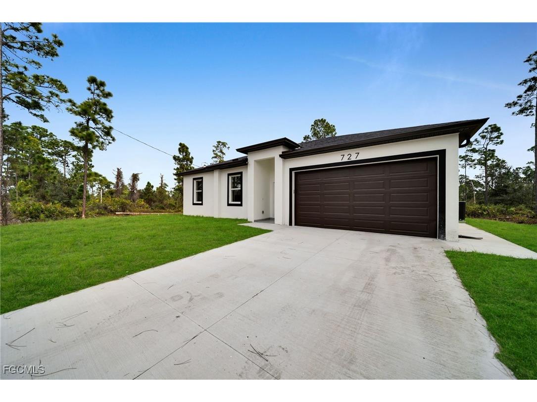 727 Santa Lucia Avenue S Lehigh Acres FL 33974 2026002433 image3