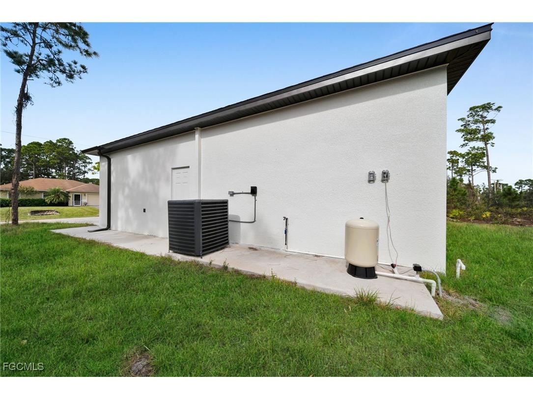 727 Santa Lucia Avenue S Lehigh Acres FL 33974 2026002433 image31