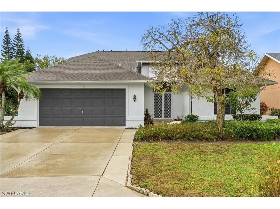 727 Warwick Place Naples FL 34104 226008490 image1