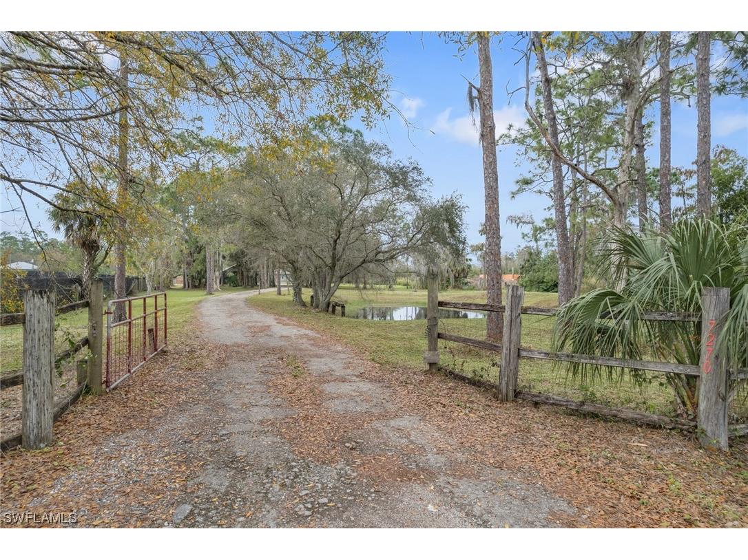 7270 Eastwood Acres Road Fort Myers FL 33905 224001662 image1