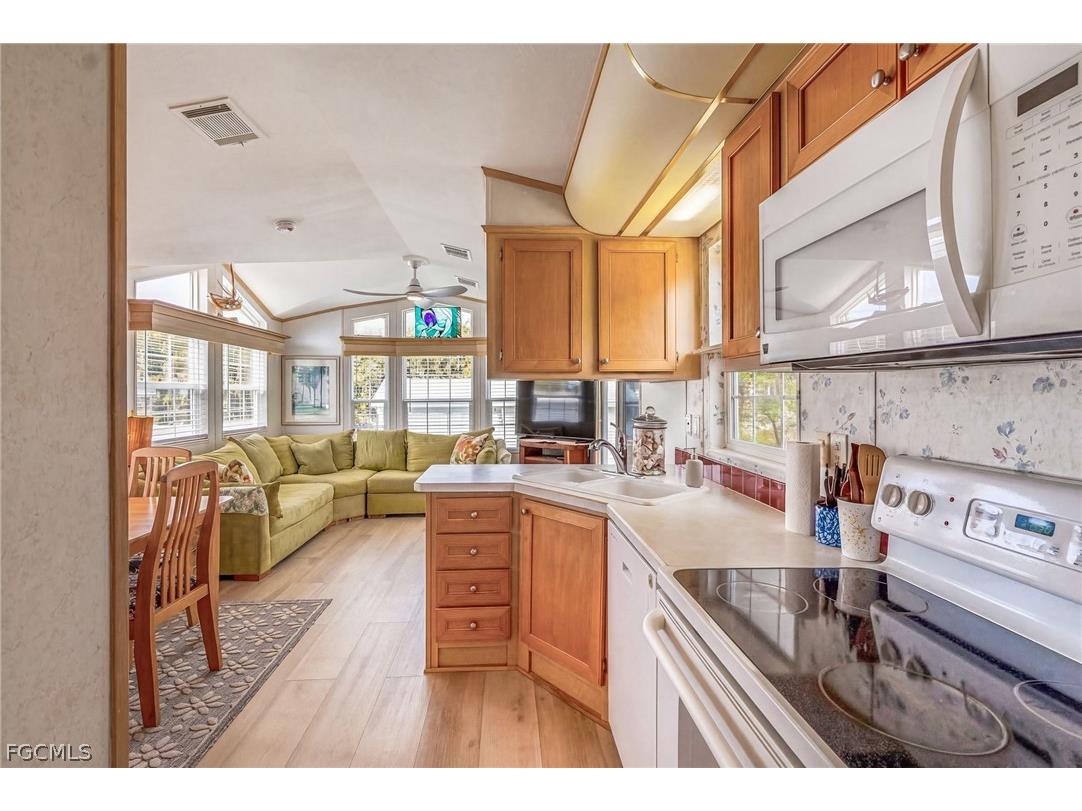 7270 Pinehurst Road Bokeelia FL 33922 2026013547 image14