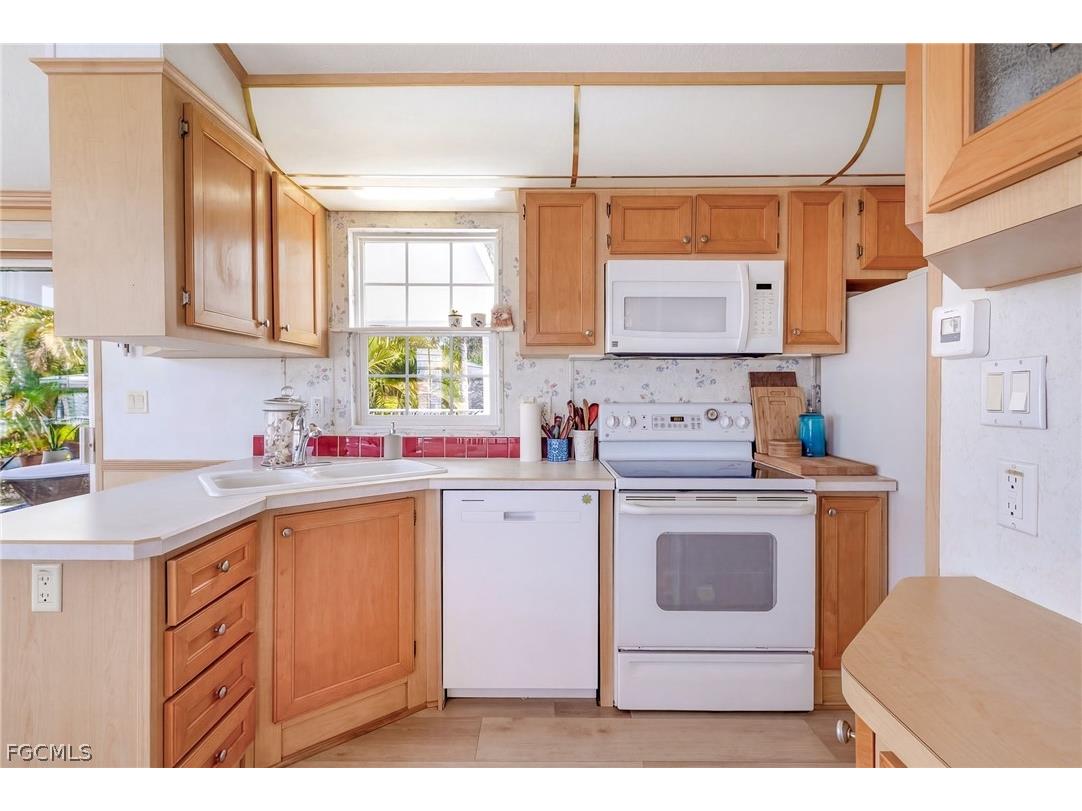 7270 Pinehurst Road Bokeelia FL 33922 2026013547 image15