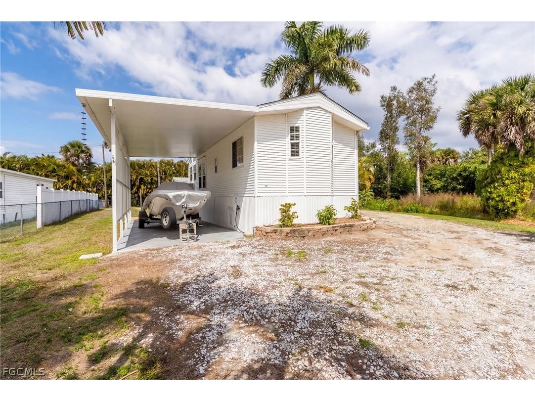 7270 Pinehurst Road Bokeelia FL 33922 2026013547 image3