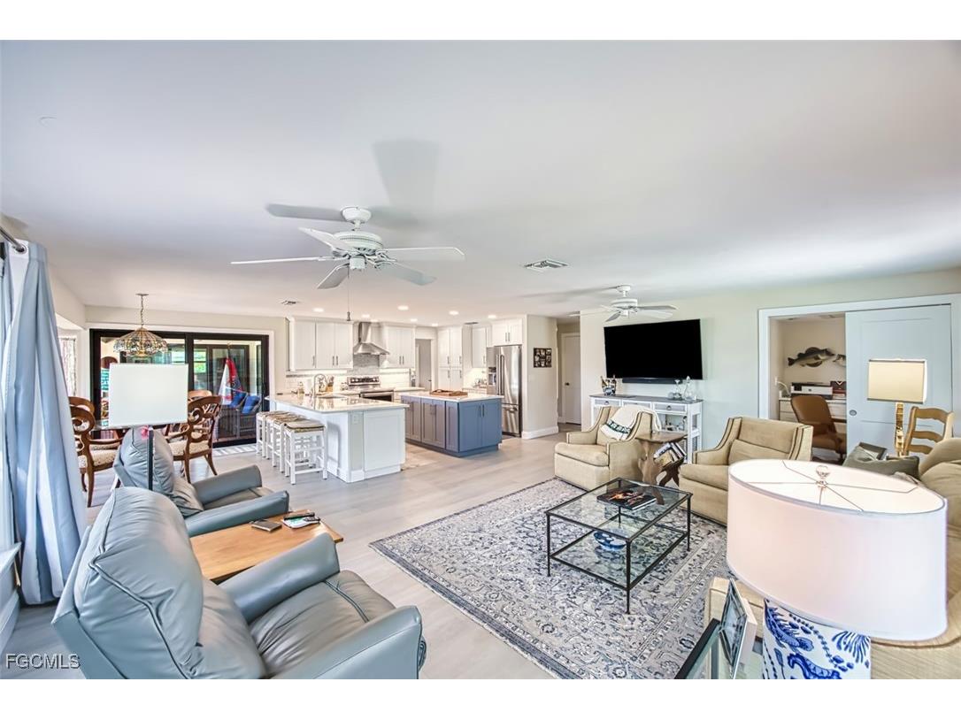 7275 Lake Drive Fort Myers FL 33908 2025024242 image18