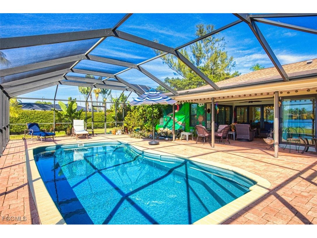 7275 Lake Drive Fort Myers FL 33908 2025024242 image24