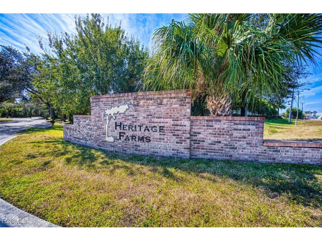 7275 Lake Drive Fort Myers FL 33908 2025024242 image3