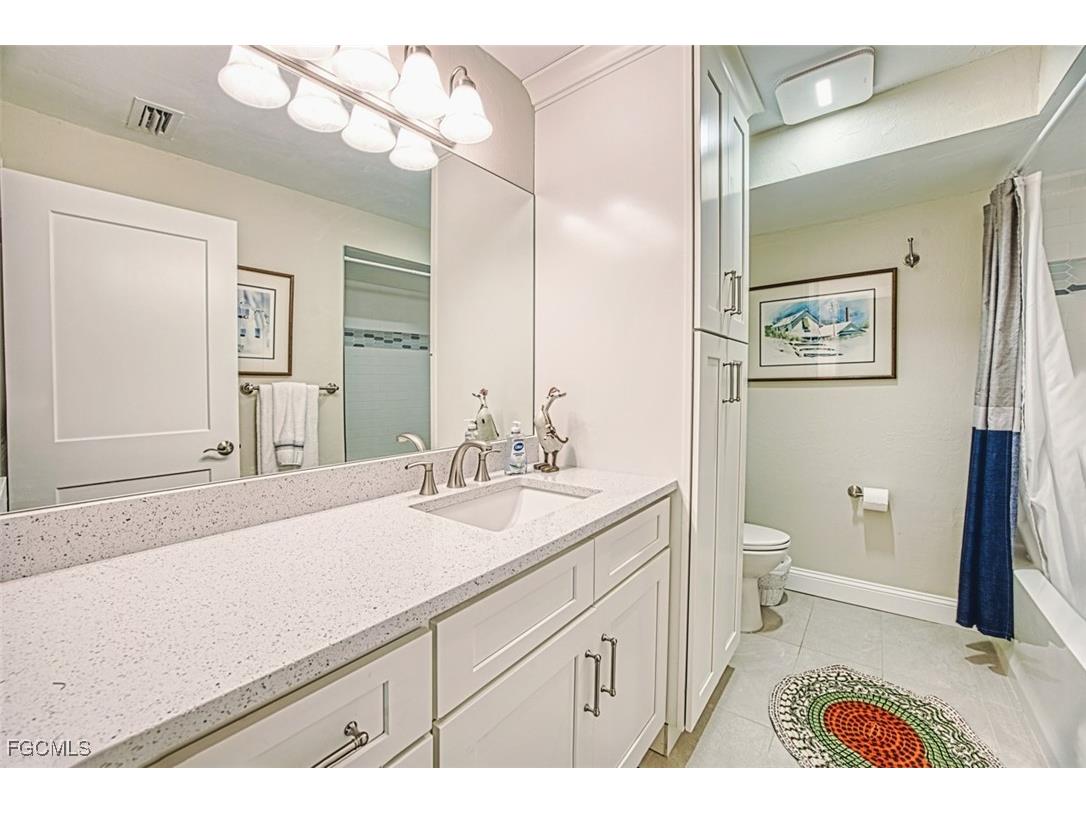 7275 Lake Drive Fort Myers FL 33908 2025024242 image31