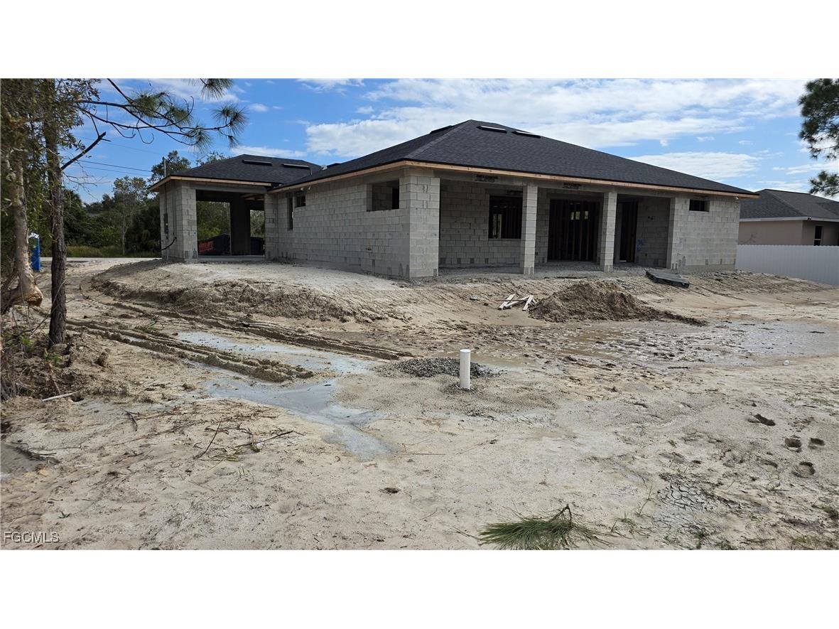 728 La Plata Avenue Lehigh Acres FL 33974 2025026026 image3