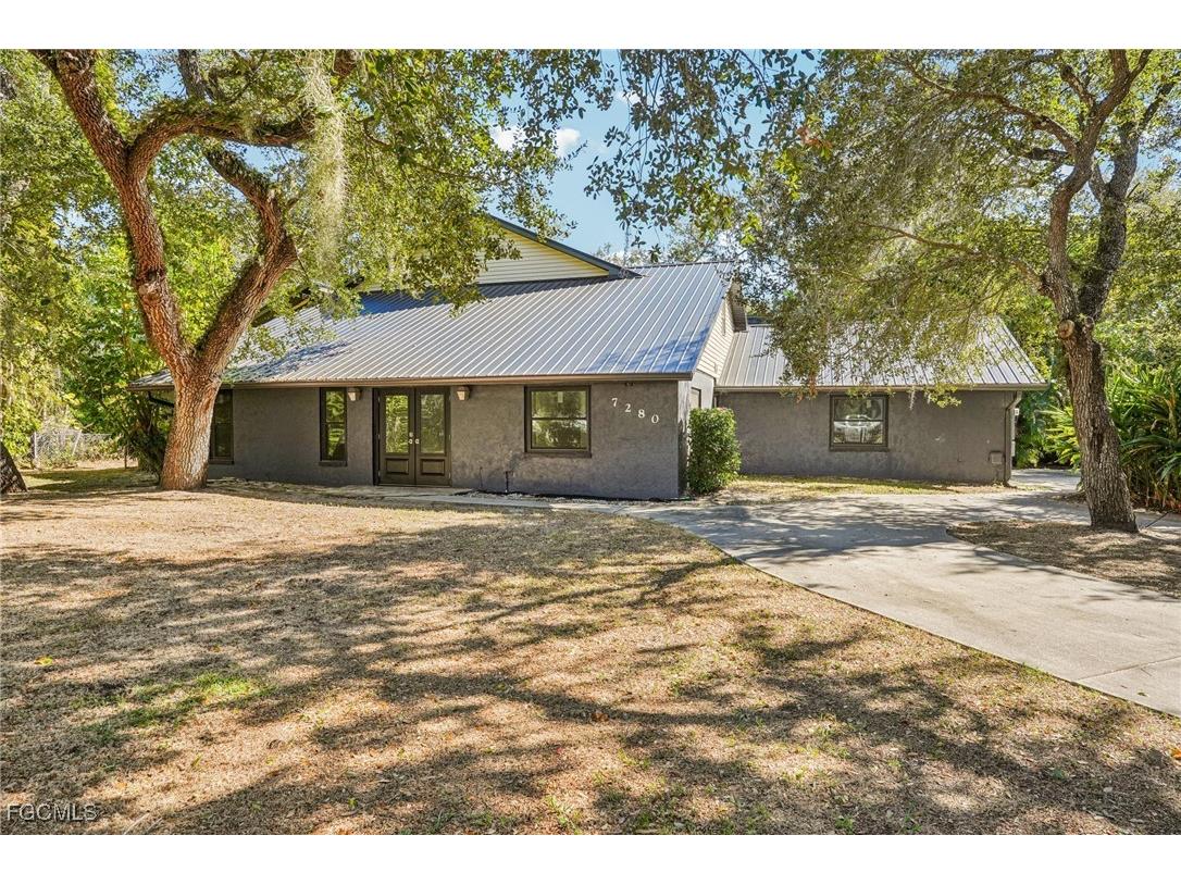 7280 Pelas Circle North Fort Myers FL 33917 2026000507 image1