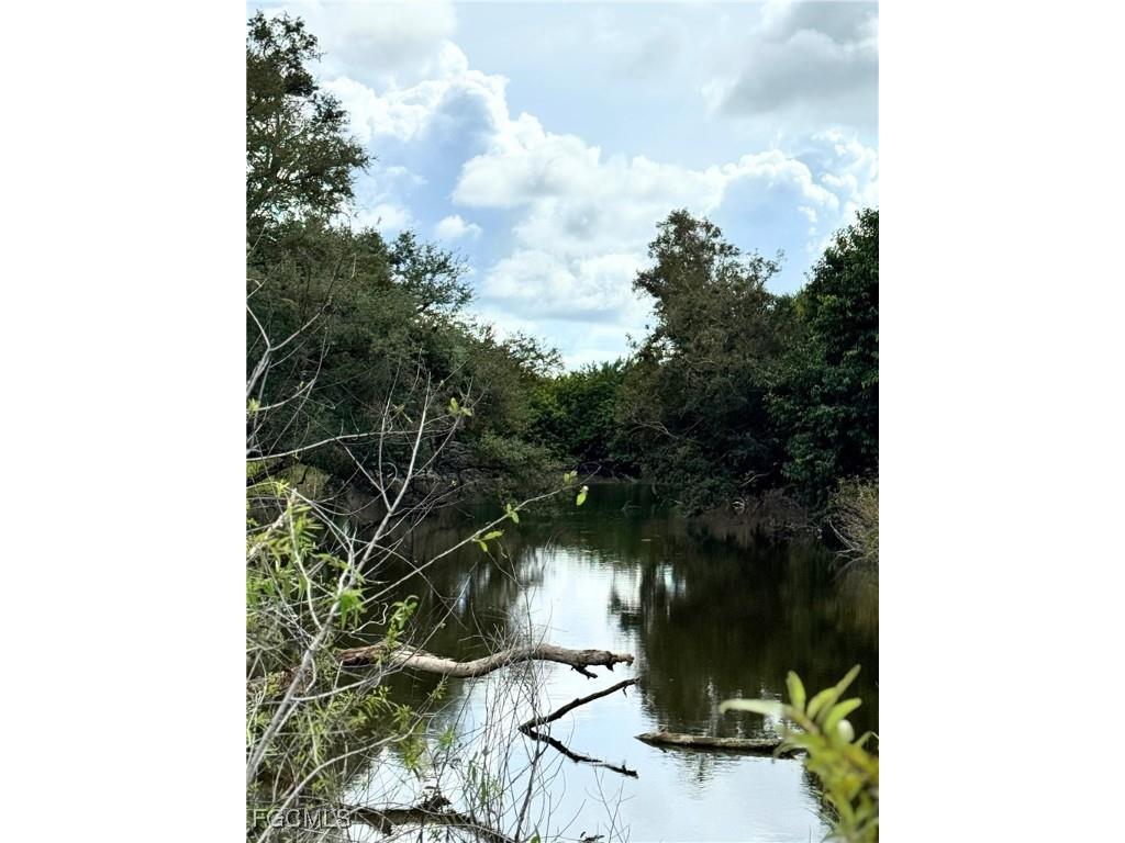 7281 Kreamers Drive Bokeelia FL 33922 2025014210 image1