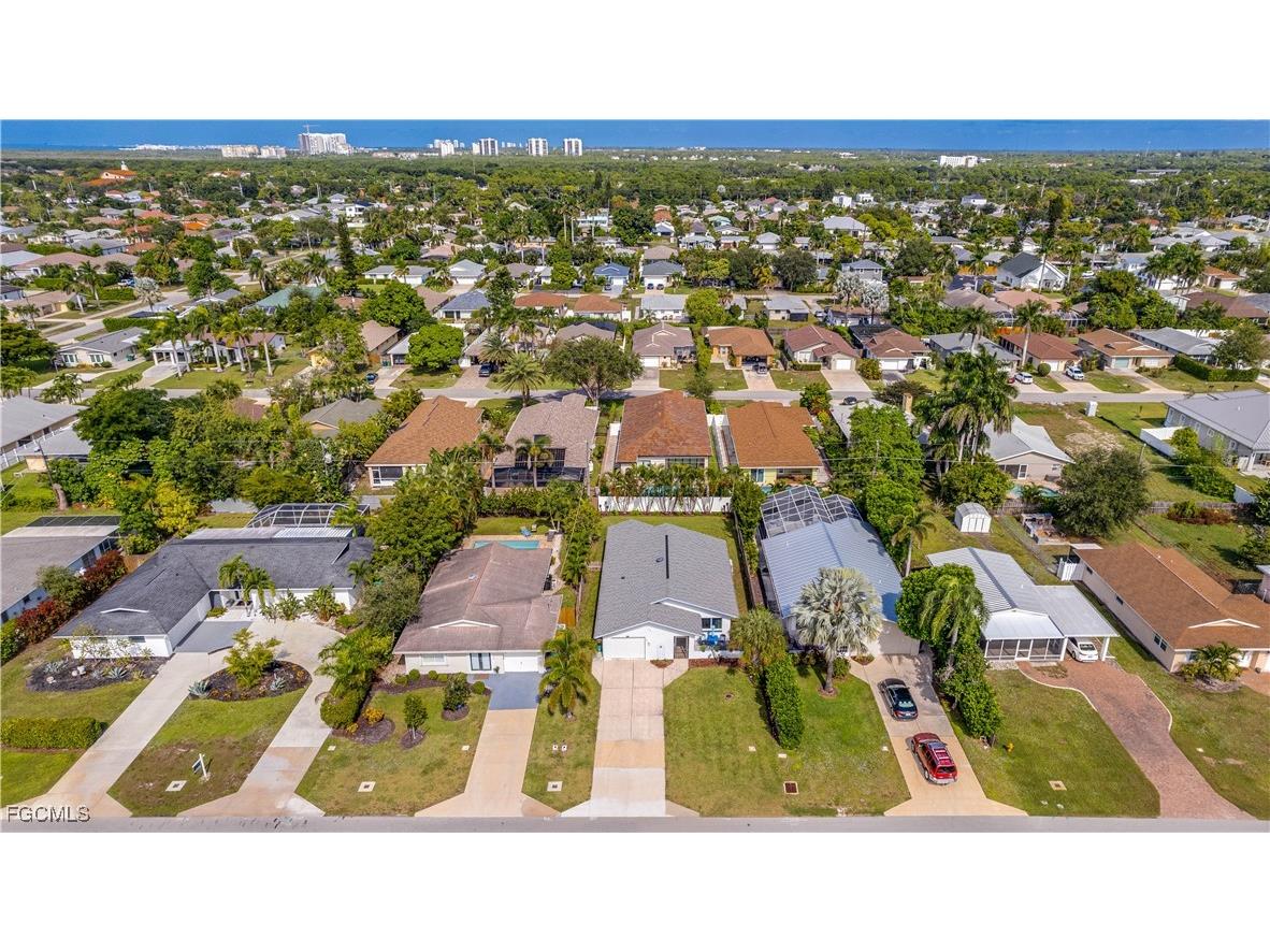 729 105th Avenue N Naples FL 34108 2025018981 image28