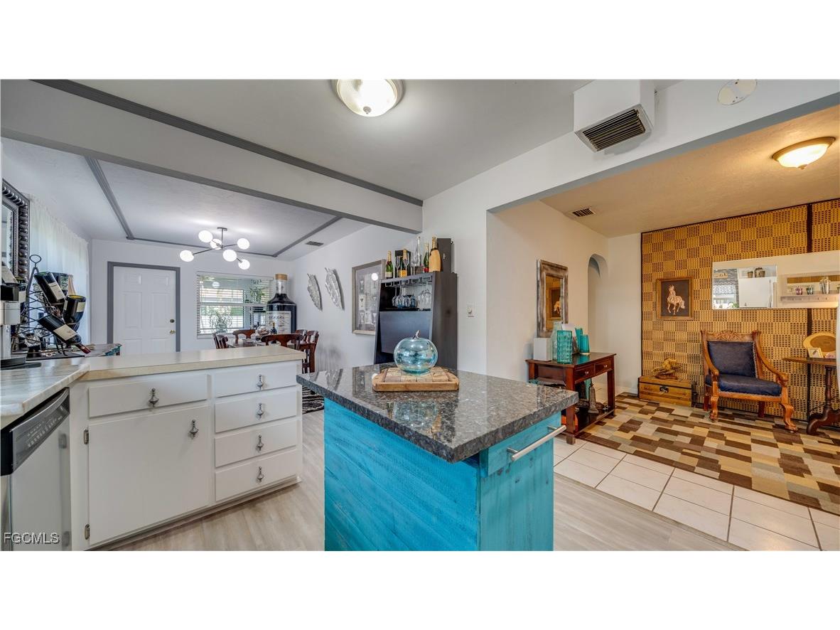 729 105th Avenue N Naples FL 34108 2025018981 image7