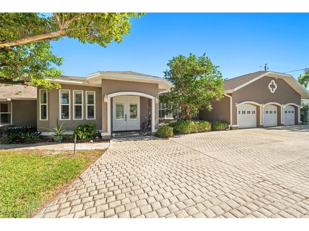 729 Dean Way Fort Myers FL 33919 2025015822 image1