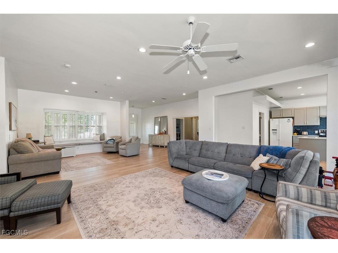 729 Dean Way Fort Myers FL 33919 2025015822 image12