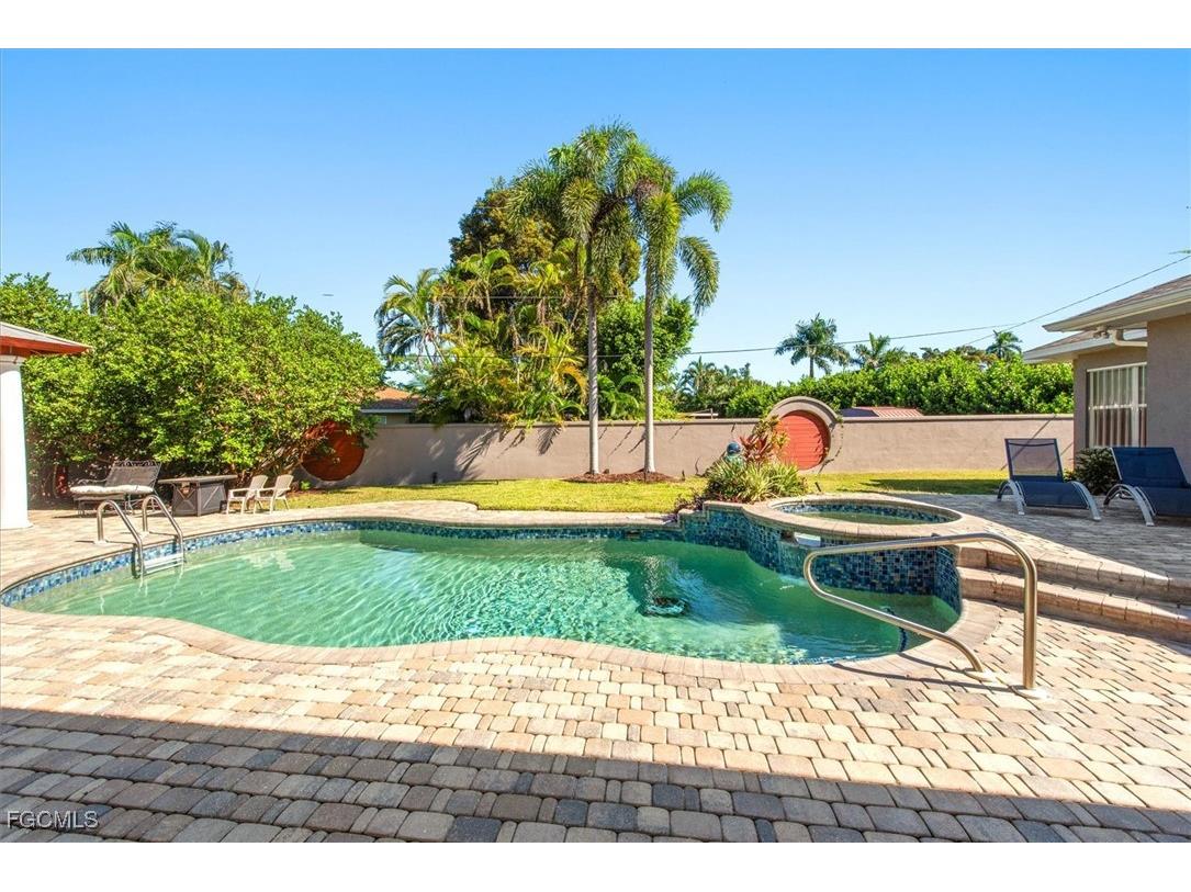 729 Dean Way Fort Myers FL 33919 2025015822 image5