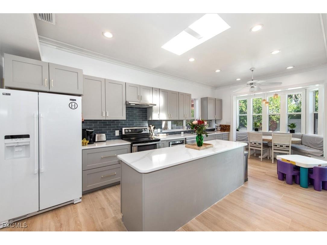 729 Dean Way Fort Myers FL 33919 2025015822 image7