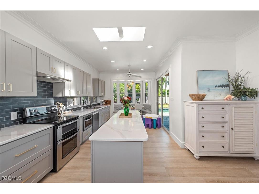 729 Dean Way Fort Myers FL 33919 2025015822 image9