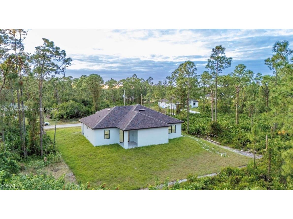 729 Giorgio Avenue S Lehigh Acres FL 33974 2025008658 image5