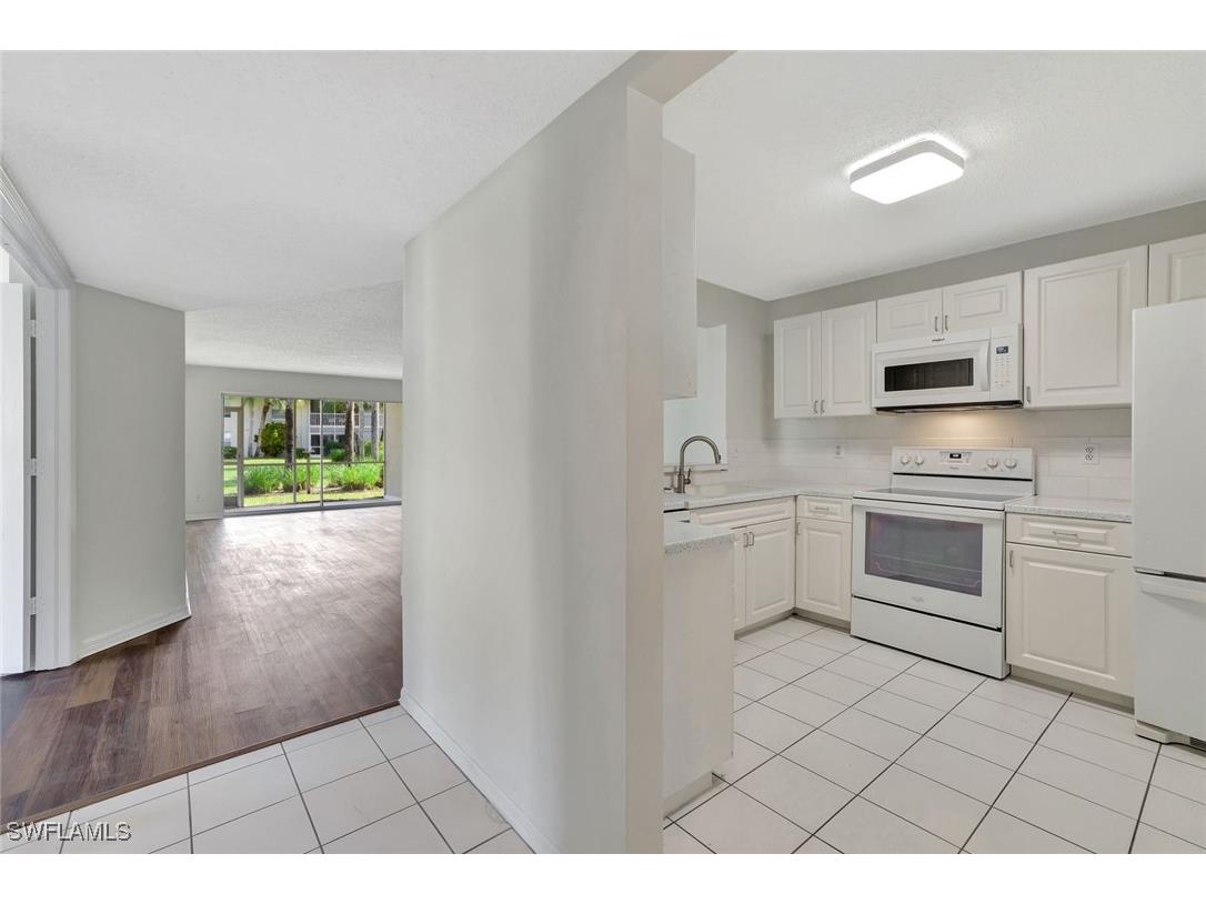 729 Landover Court #101 Naples FL 34104 225076697 image5