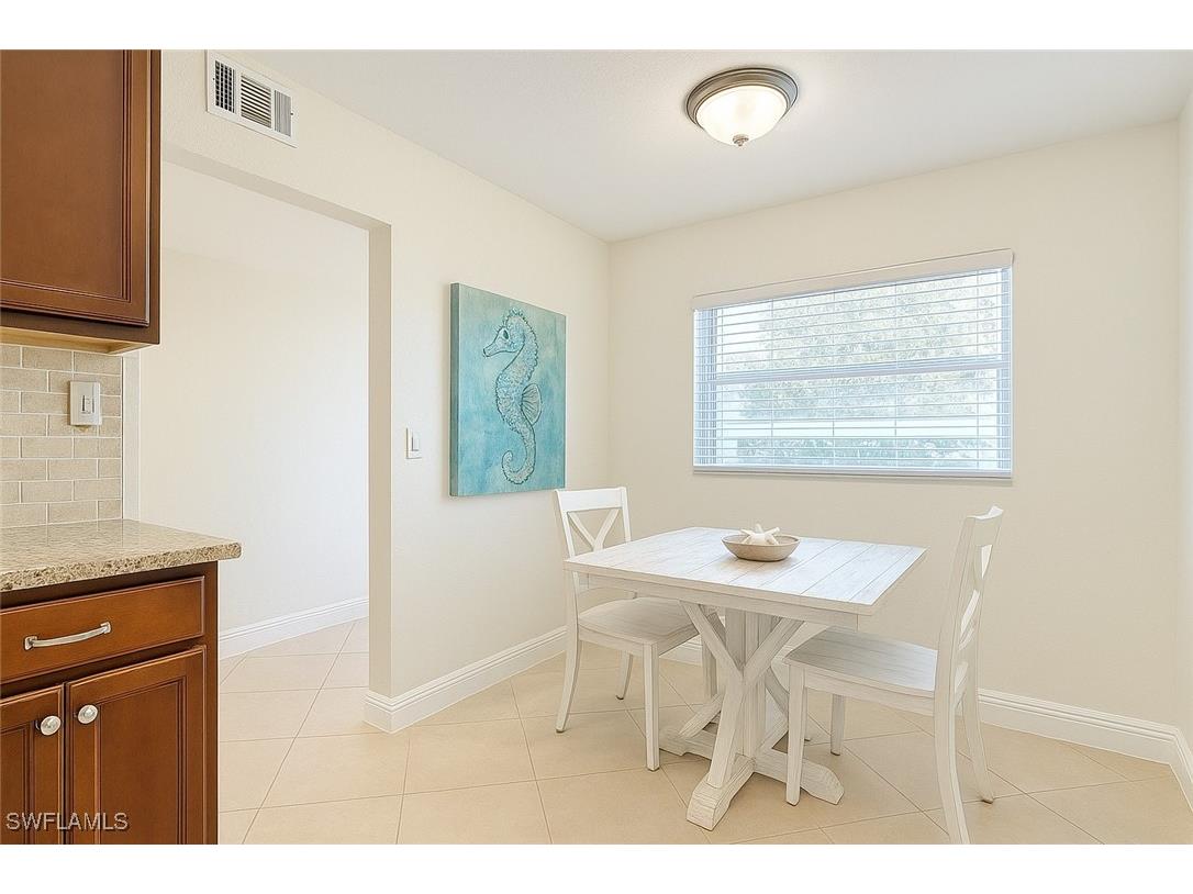 729 Landover Court #102 Naples FL 34104 225078049 image5