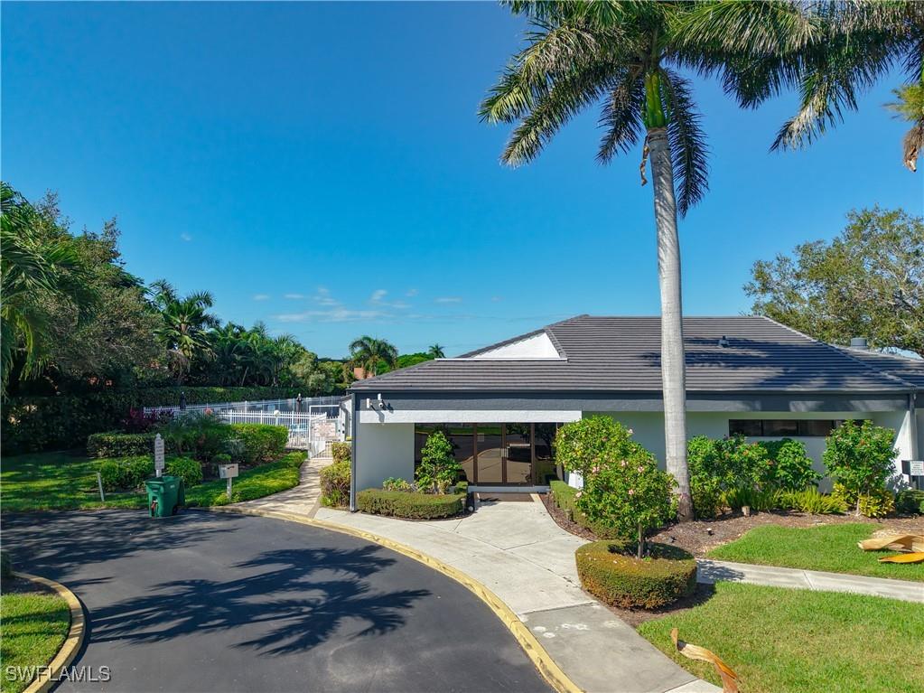 729 Landover Court #102 Naples FL 34104 225078764 image26