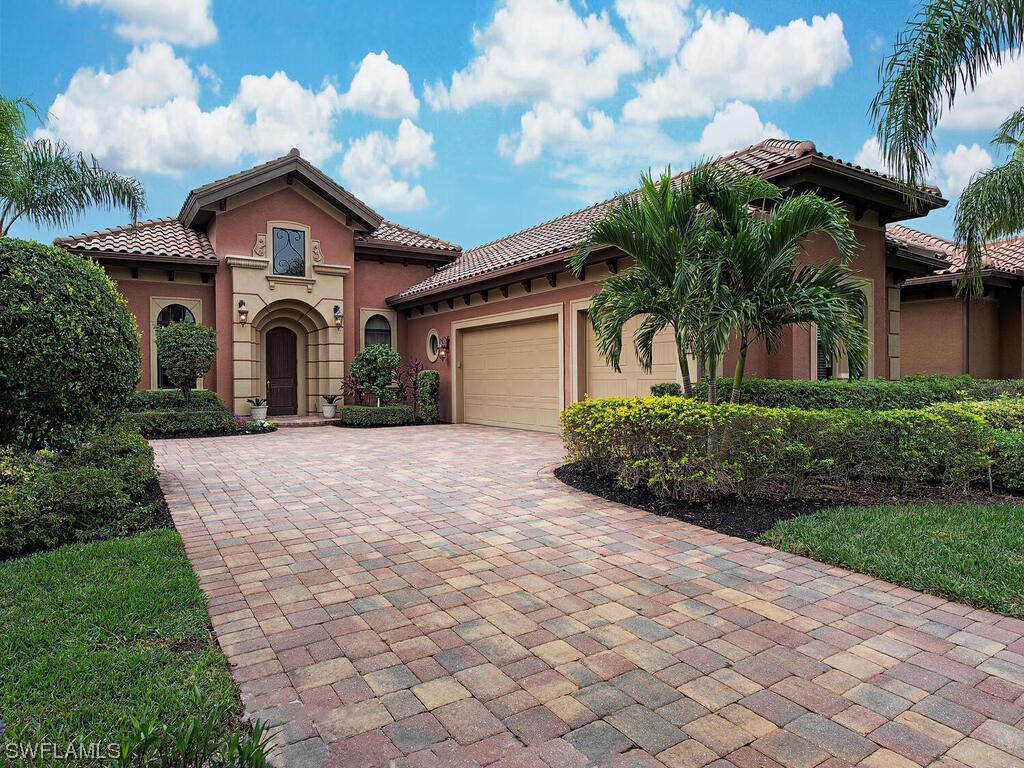 7296 Lantana Circle Naples FL 34119 223085417 image1