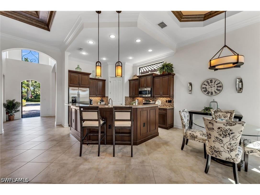 7296 Lantana Circle Naples FL 34119 226013812 image5